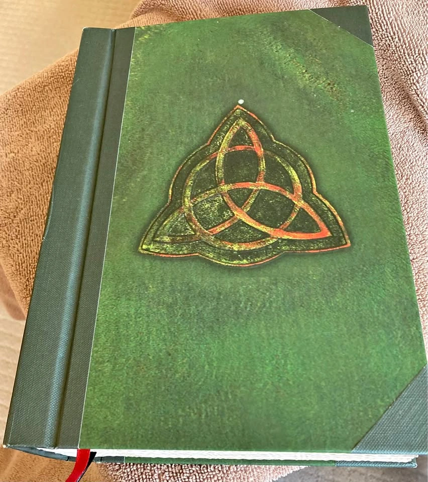 Charmed The Complete Series Boxed Set