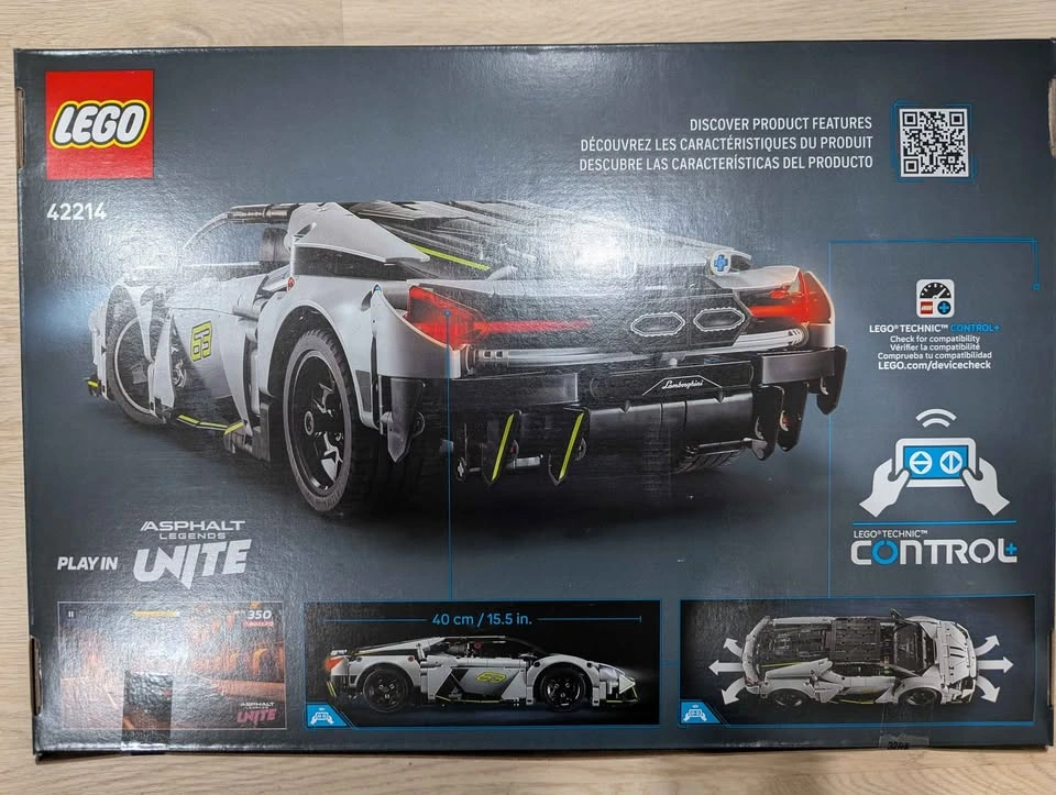LEGO Technic 42214 Lamborghini Revuelto - photo 2