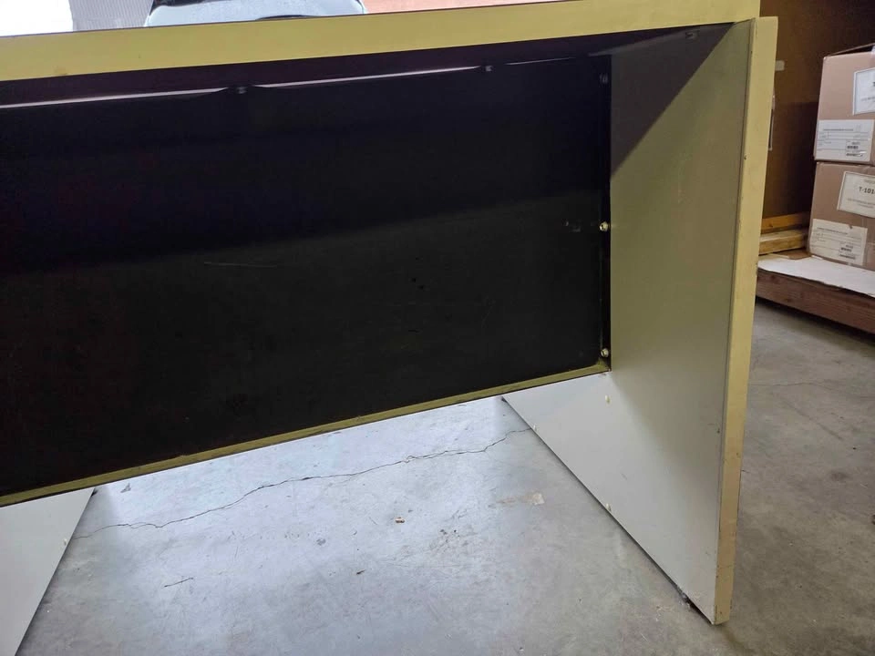 White Laminate Commercial Desk - photo 4