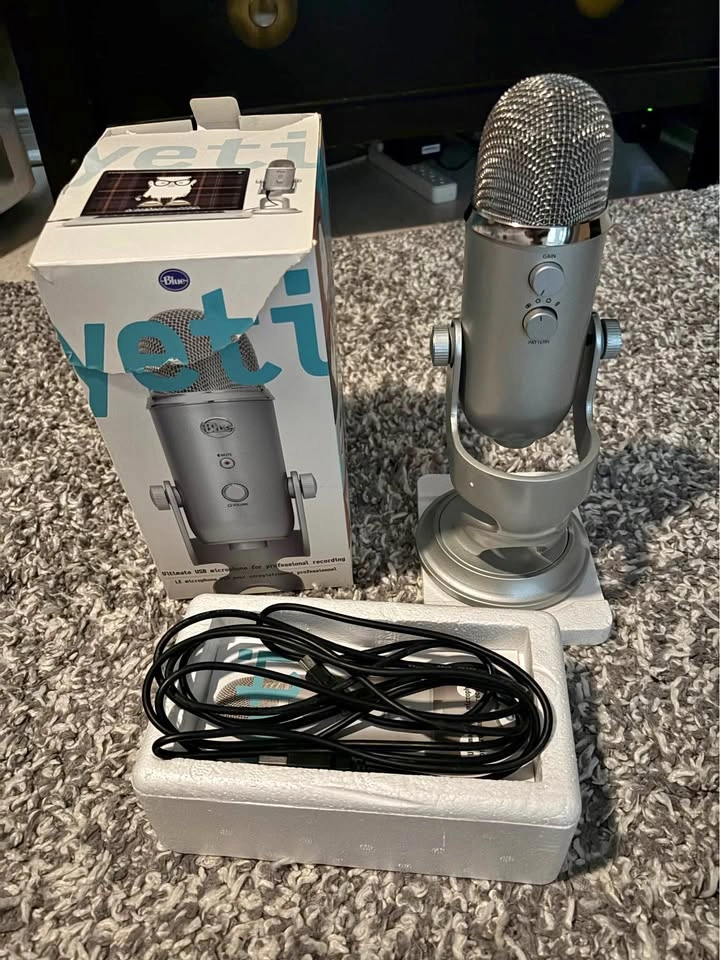 Blue Yeti USB Microphone