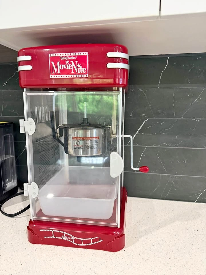 popcorn machine 🍿