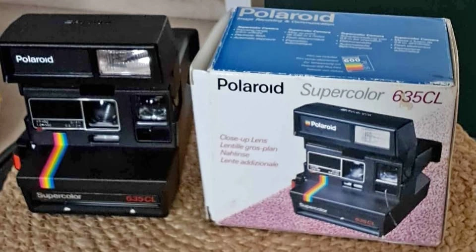 Vintage Polaroid 635 CL Supercolor Camera with Box and Manual