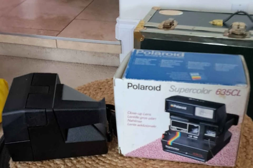 Vintage Polaroid 635 CL Supercolor Camera with Box and Manual - photo 4