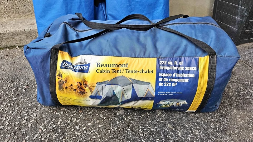 Broadstone Beaumont Cabin Tent, 2x Hidden Wild Cots & 2x Pads