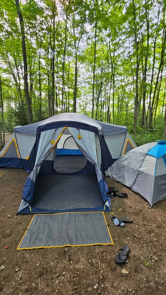 Broadstone Beaumont Cabin Tent, 2x Hidden Wild Cots & 2x Pads - photo 3