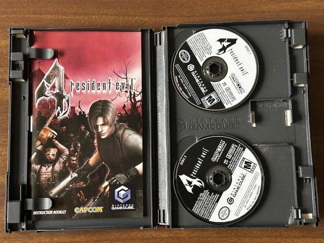 Resident Evil Remake and Resident Evil 4 Gamecube - photo 5