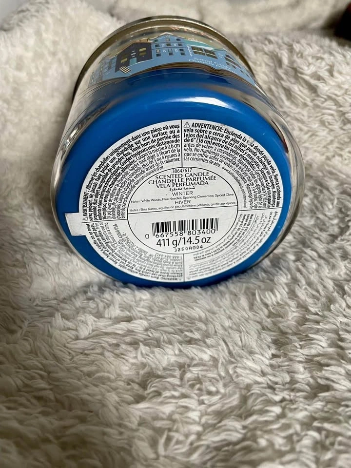 Bath & Body Works Winter 3-Wick Candle - photo 3