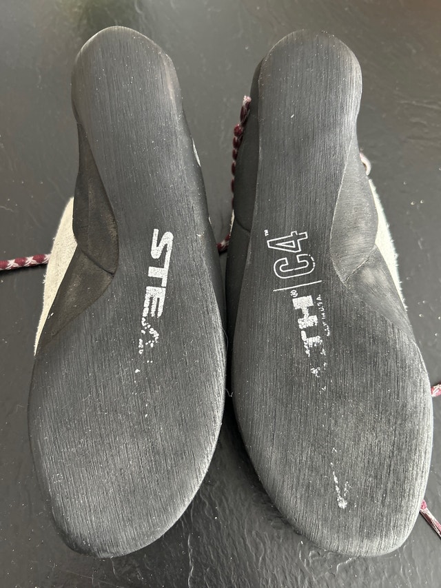 5-10 women’s climbing shoes stealth C4 size 8 womens - photo 3