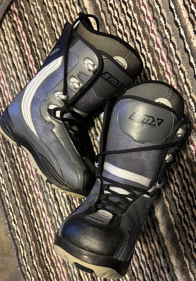 SMX snowboard boots size 4 - photo 2