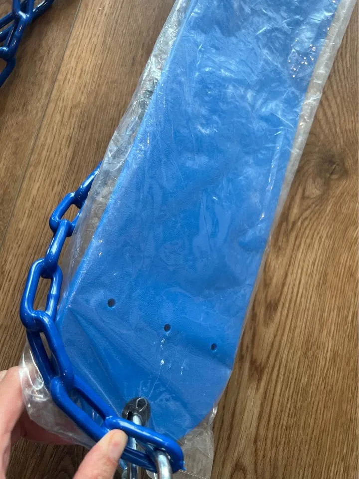 New Kids Swing Seat with Heavy-Duty Plastic-Coated Chains image indicator(3)