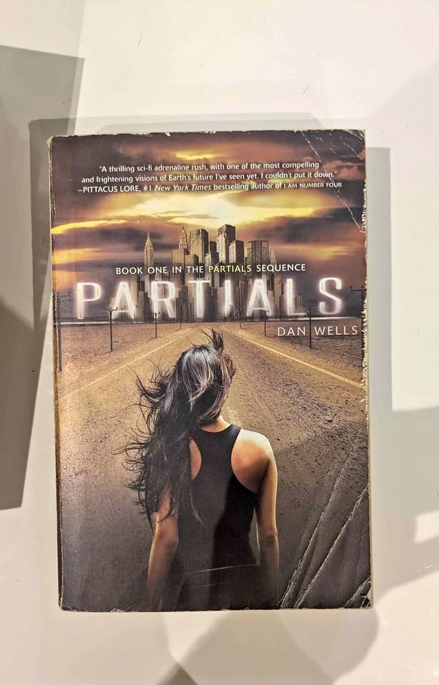 Partials Y A book