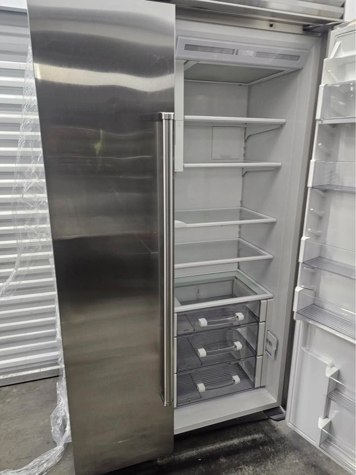 Sub-Zero 42 inch 2014 double door refrigerator - photo 4