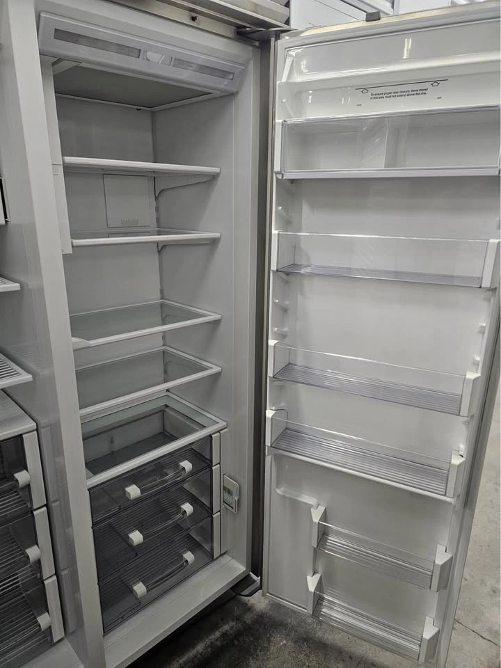 Sub-Zero 42 inch 2014 double door refrigerator - photo 5