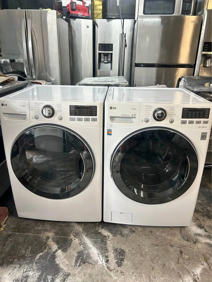 White electric washer and dryer set excellent conditions