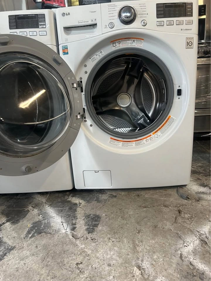 White electric washer and dryer set excellent conditions - photo 4