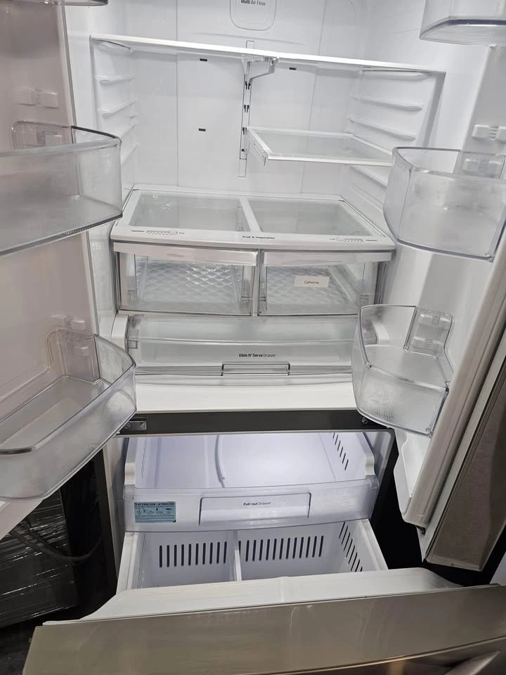 Refrigerator 30 wide 3 doors silver LG - photo 3