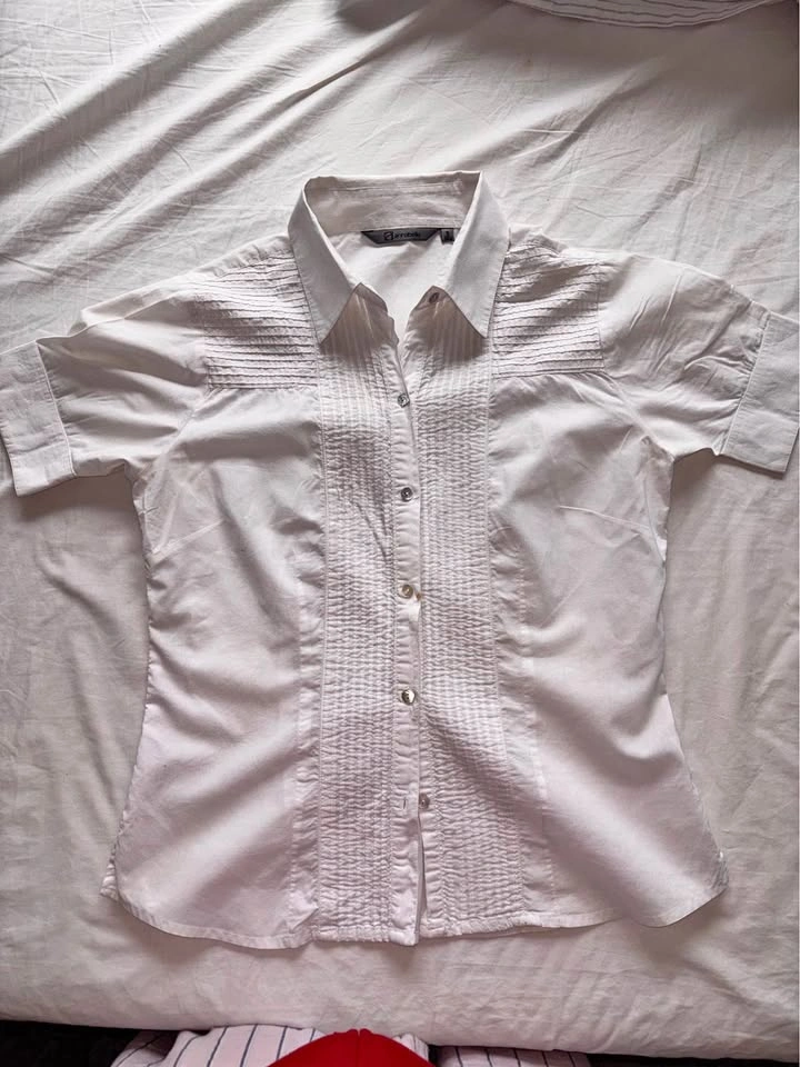 White Collared Short Sleeve Pleated Blouse