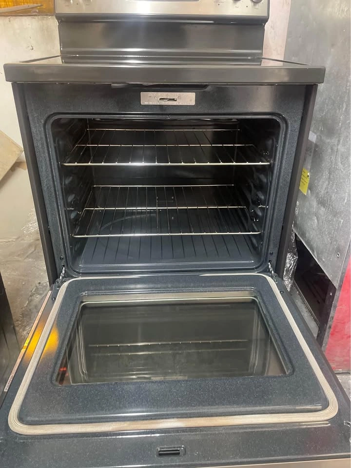GE Electric Stove 220V 30-inch - photo 3