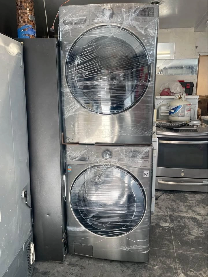 LG washer and dryer set Gas dryer 28 wide - photo 2