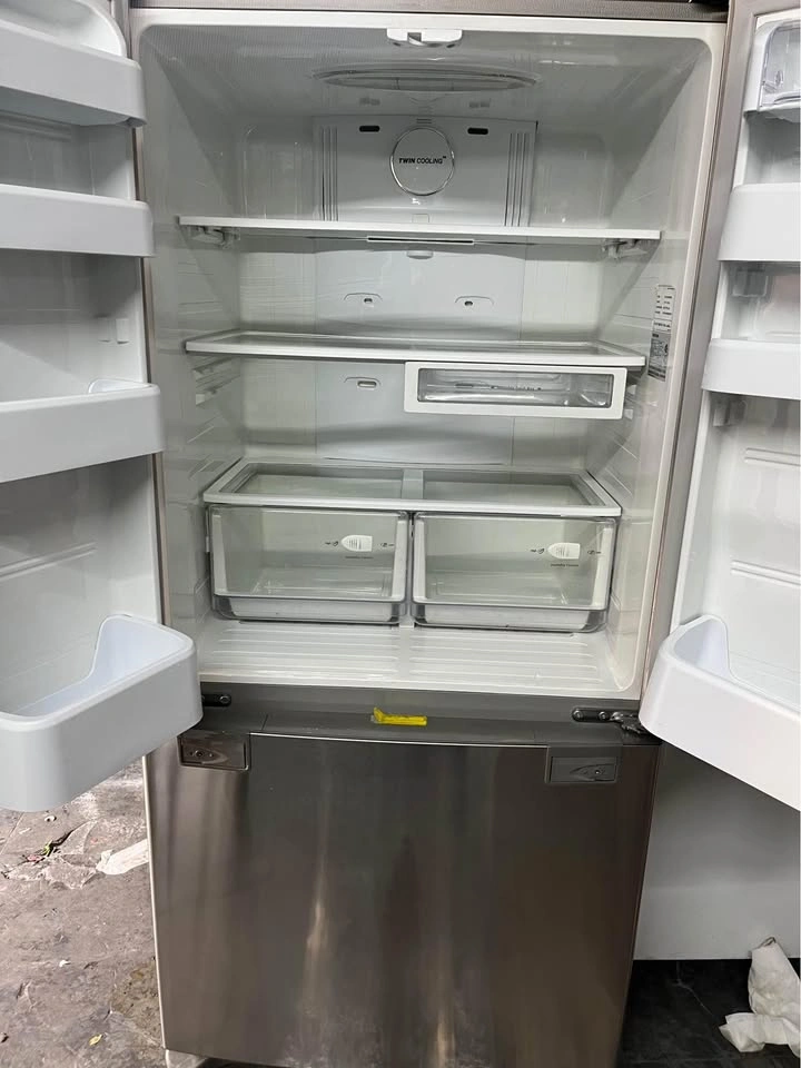 Refrigerator - photo 3