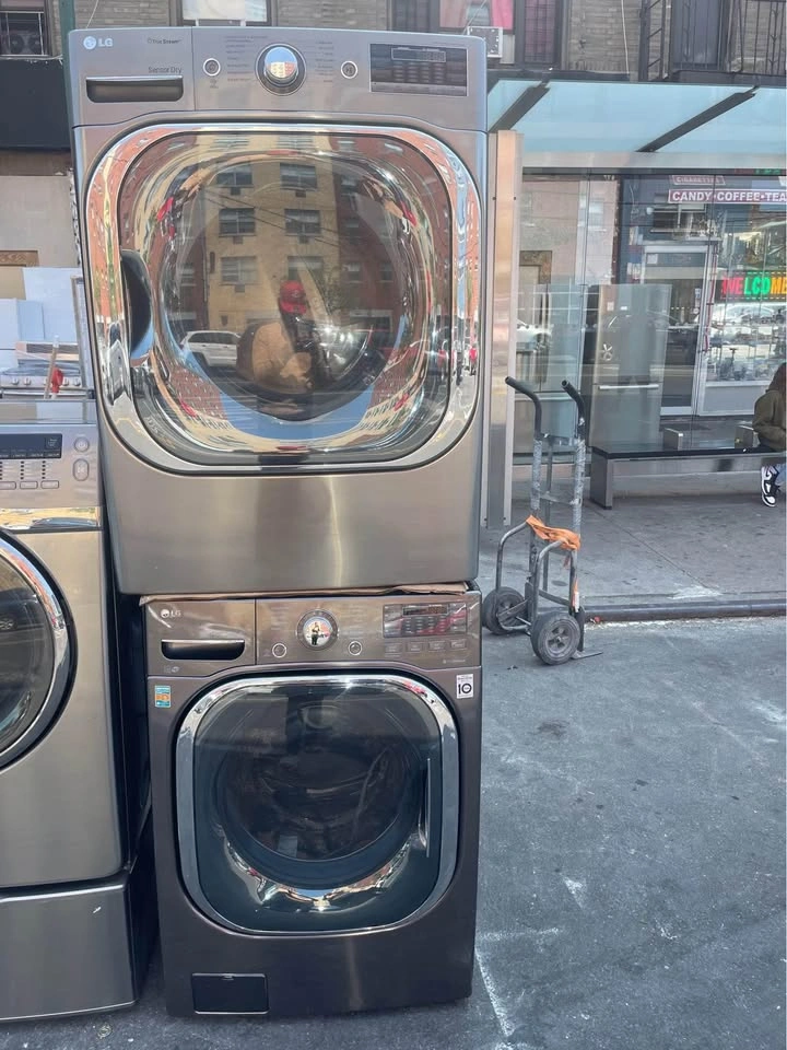 LG 29 wide washer and dryer set - photo 2