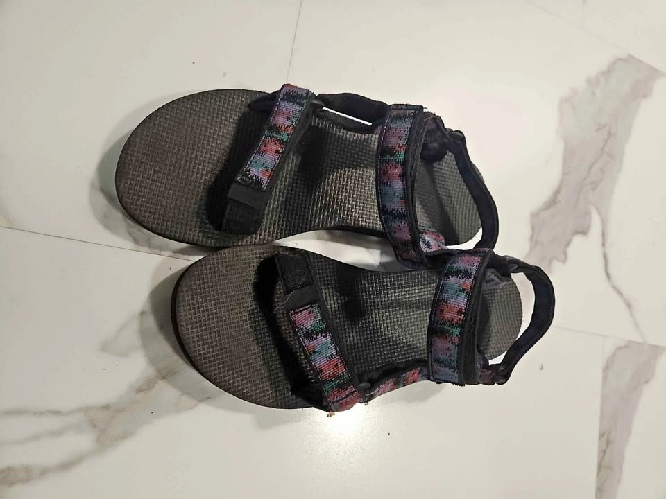 Teva sandals size 10