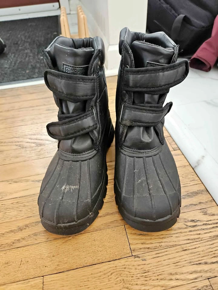 Winter boots - Mens size 8