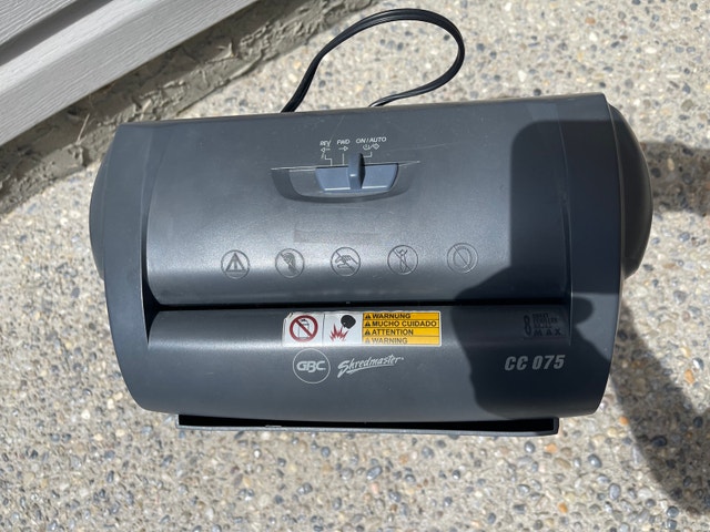 Paper shredder - photo 2