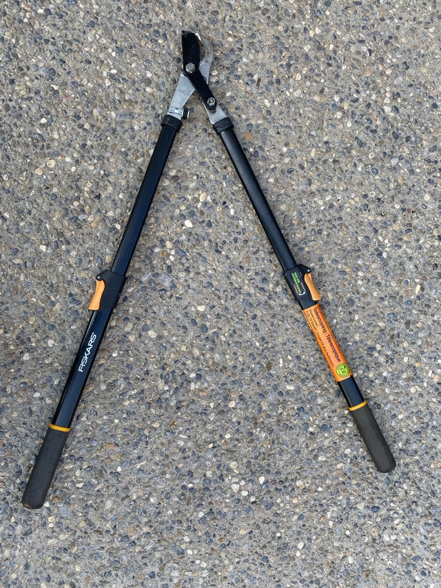 Fiskars Telescopic Pruners 1-5/8” capacity - photo 2