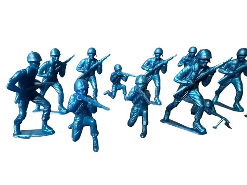 Vintage 11MPC Army Men Metallic Blue 2" Plastic Toy WWII Soldier - photo 2