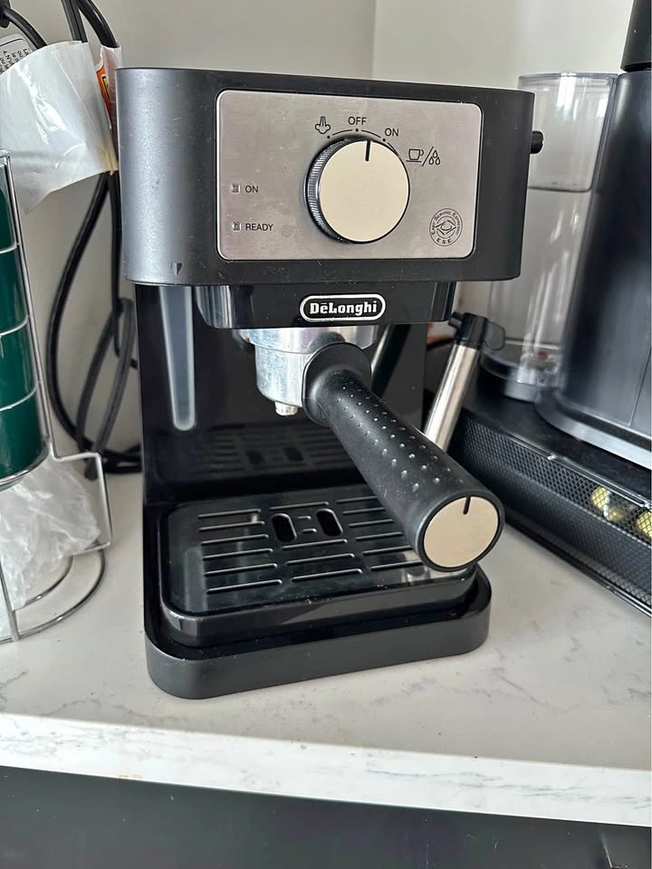 Delonghi Stilosa espresso machine