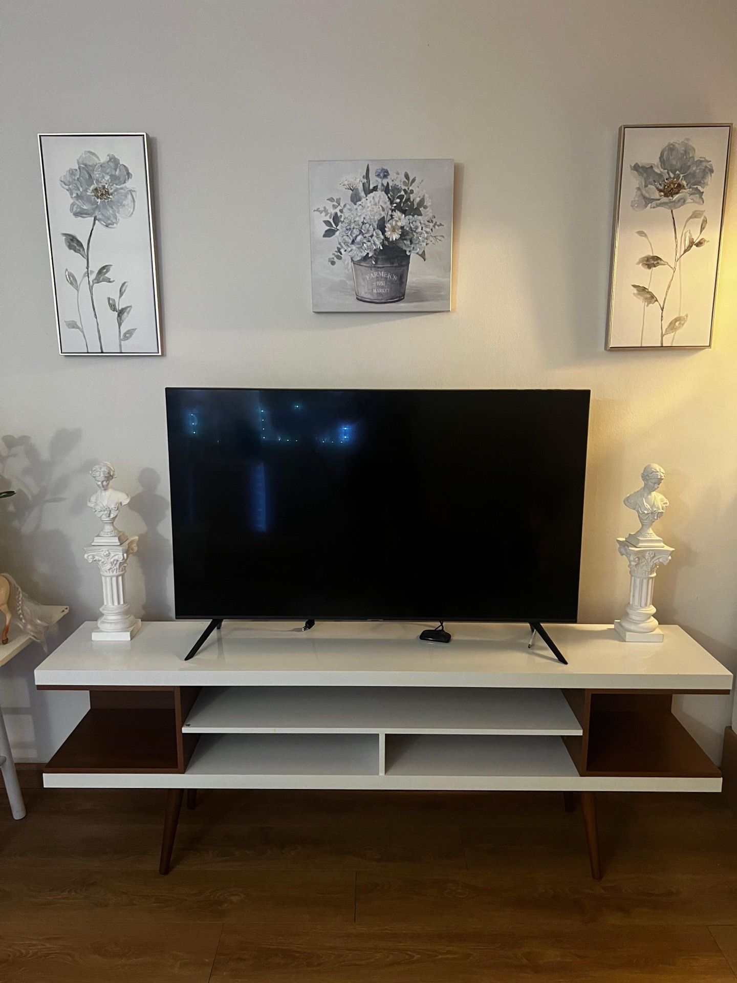Full entertainment and tv