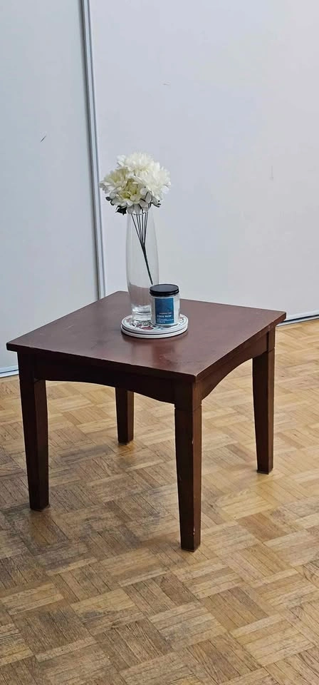 Coffee Table/ Side Table in Great Condition - photo 2
