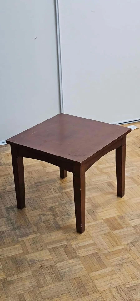 Coffee Table/ Side Table in Great Condition - photo 4
