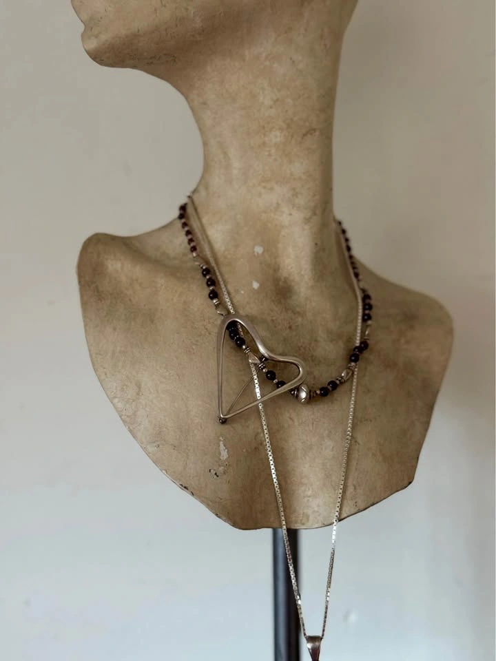 Mid Century Modernist Bust Sculpture – Vintage Plaster Mannequin - photo 4