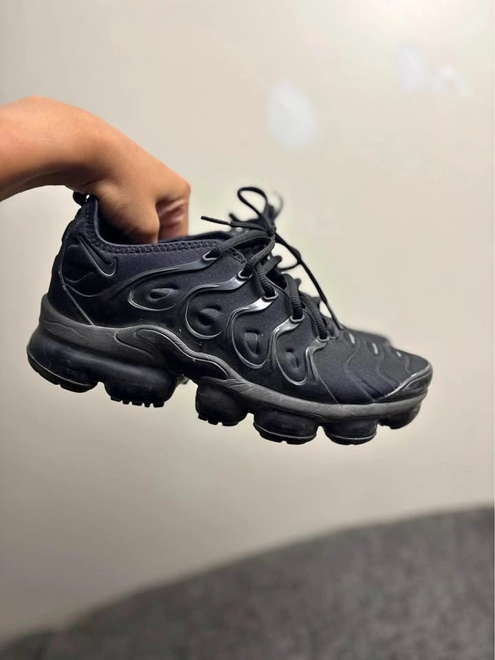 Gym shoes Nike air max