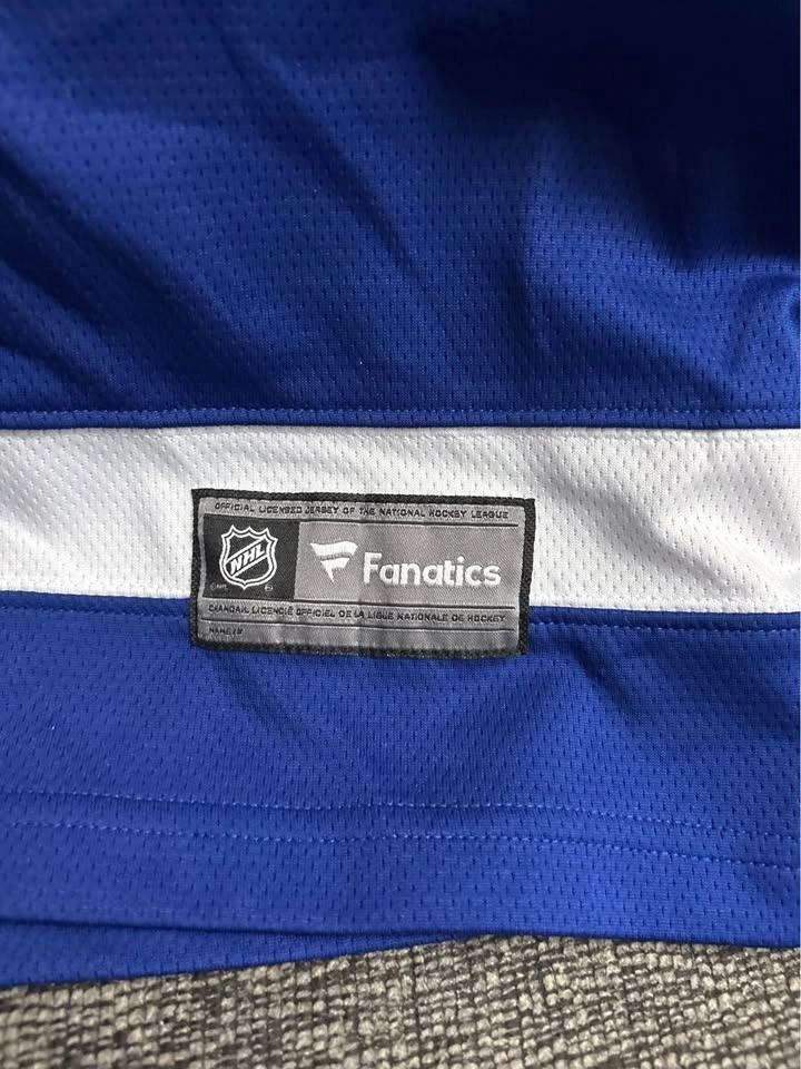 Women’s Toronto maple leafs jersey Tavares - photo 2