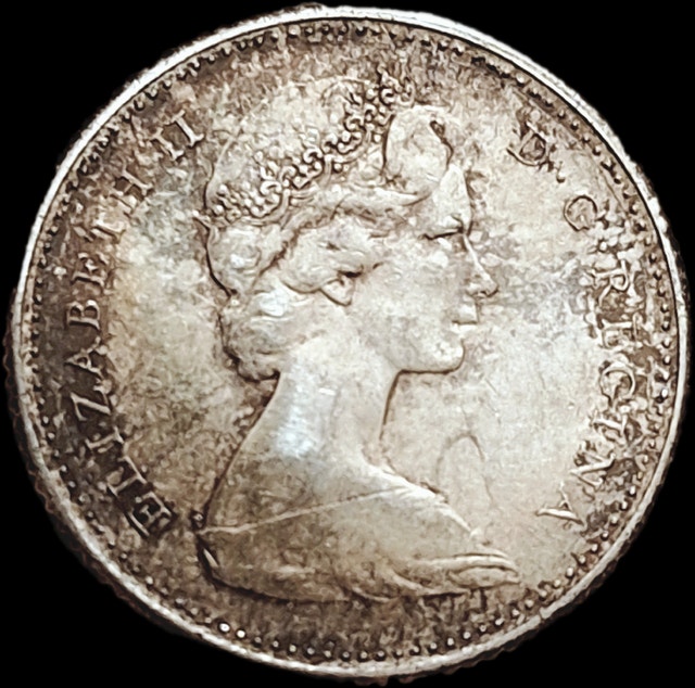 Solid Silver 1967 Canadian Centennial Dime - photo 2