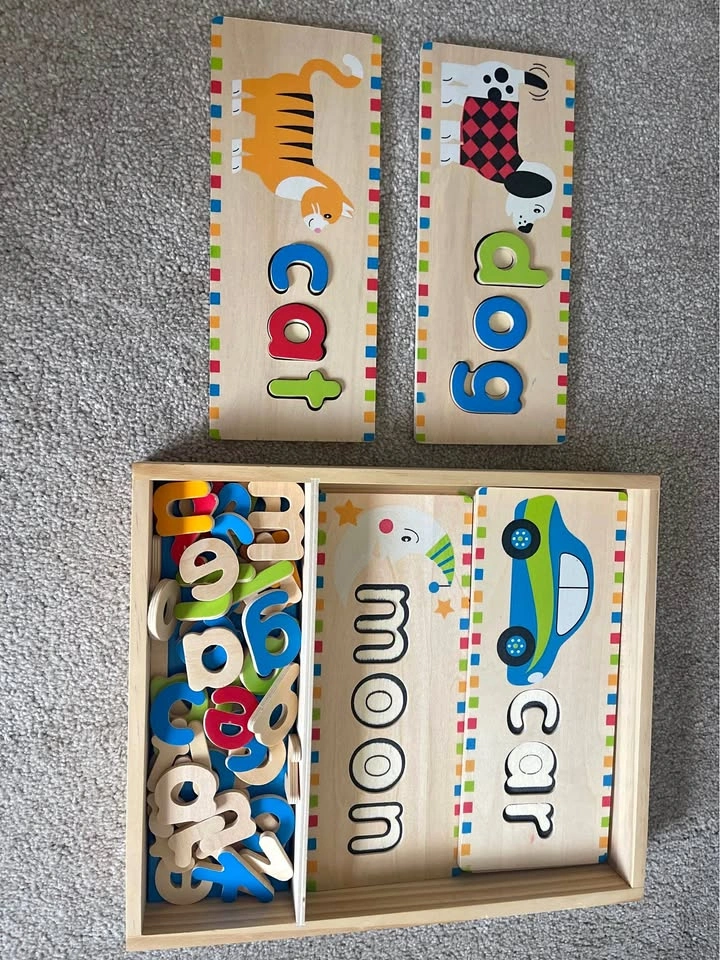 Melissa & Doug See & Spell Learning Toy