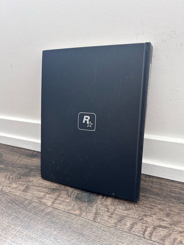 Grand Theft Auto V Strategy Guide | Limited Edition - photo 2