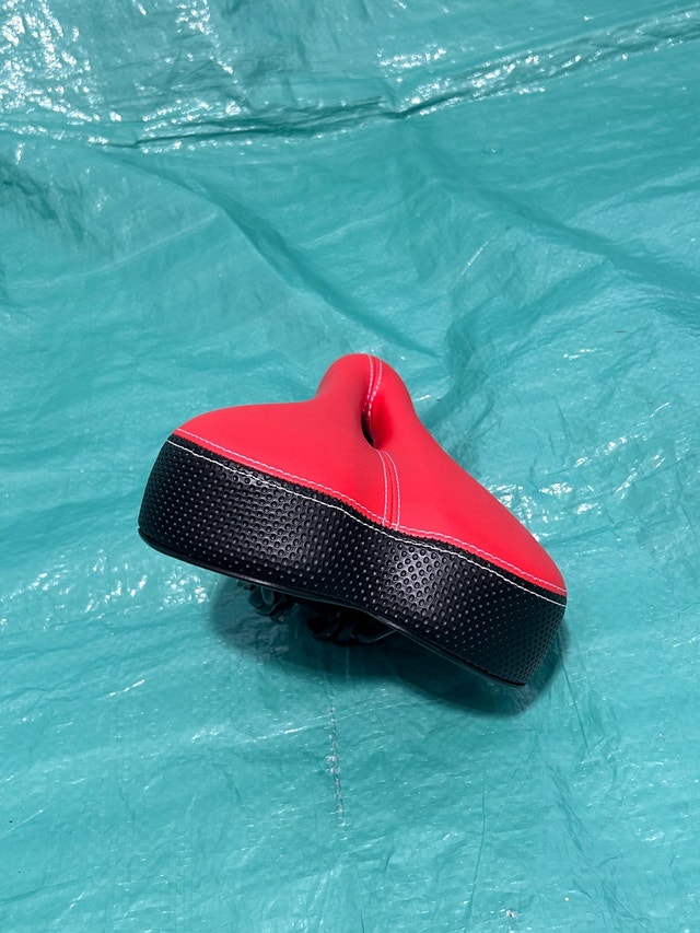 DAWAY Comfortable Padded Bike Seat | Red - photo 3