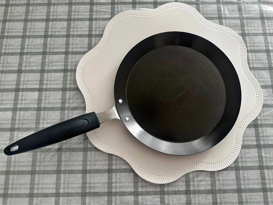 Dexam Carbon Steel Crepe Pan