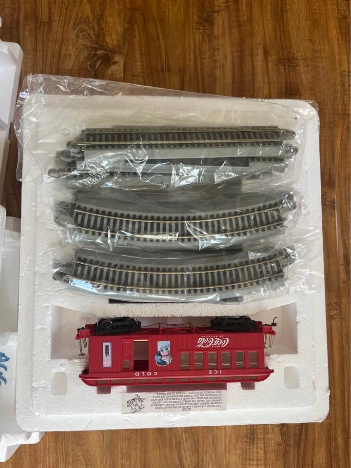 Coca-Cola Christmas Holiday Collectible Model Train Set - photo 4