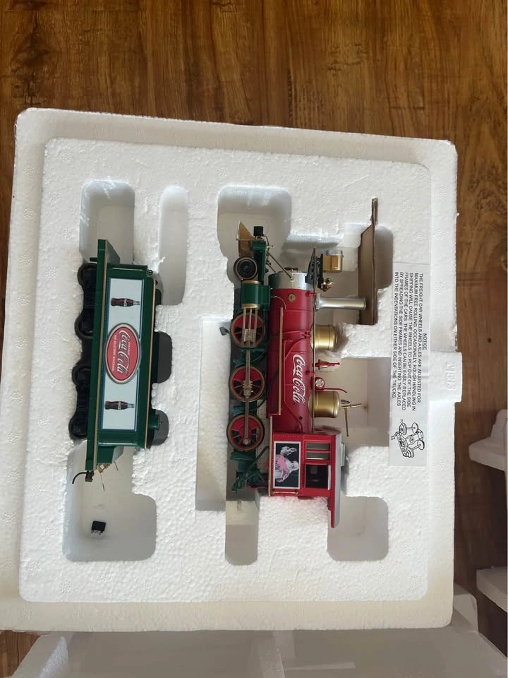 Coca-Cola Christmas Holiday Collectible Model Train Set - photo 5