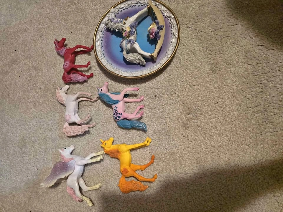 Rocker horse decorative plate and collectibles horse figures