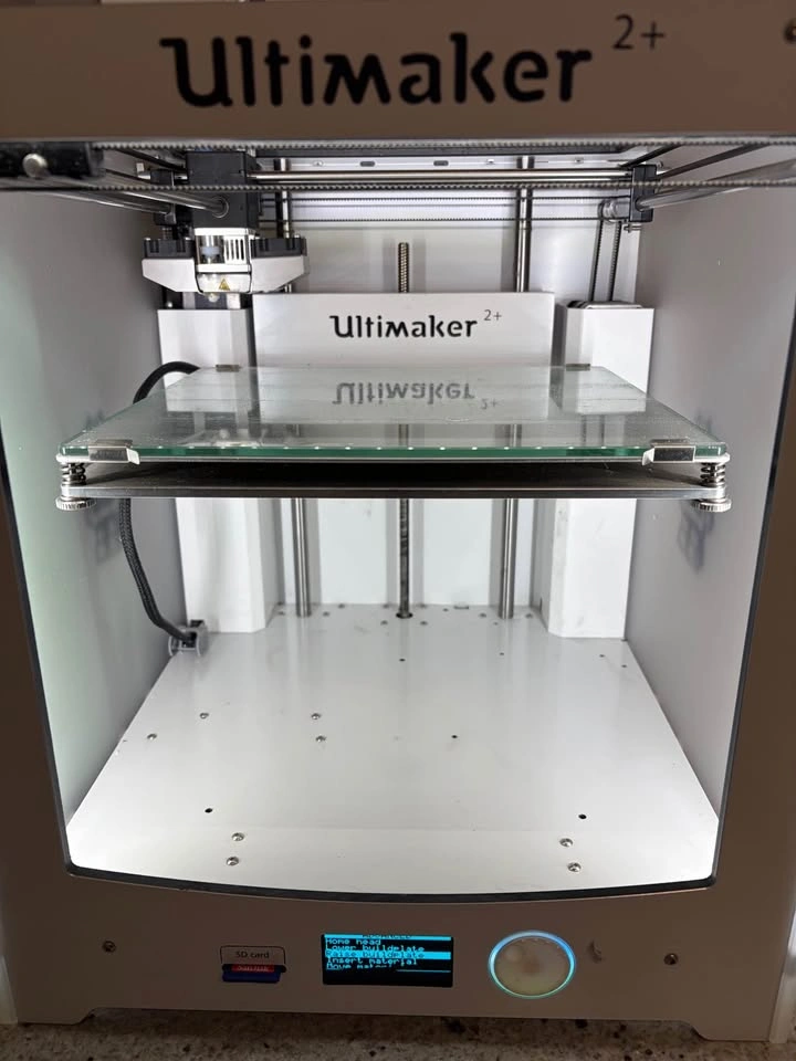 Ultimaker 2+ 3D Printer – Repair or Parts – $500 OBO - photo 2