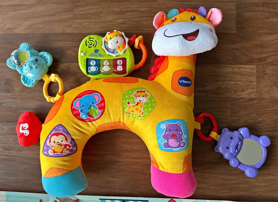 VTech - Tummy Time Discovery Pillow (English Version)