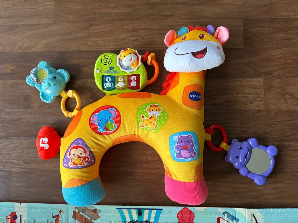 VTech - Tummy Time Discovery Pillow (English Version) - photo 2