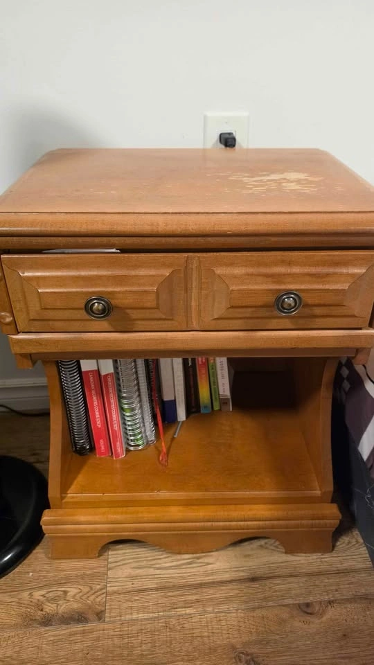Vintage Wooden Nightstand / End Table - photo 3