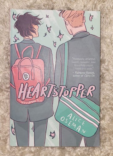 Heartstopper book set 1-5 and Yearbook add on - photo 4